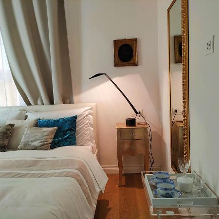 Piazza San Rocco Suite Art แวร์บาเนีย ภายนอก รูปภาพ