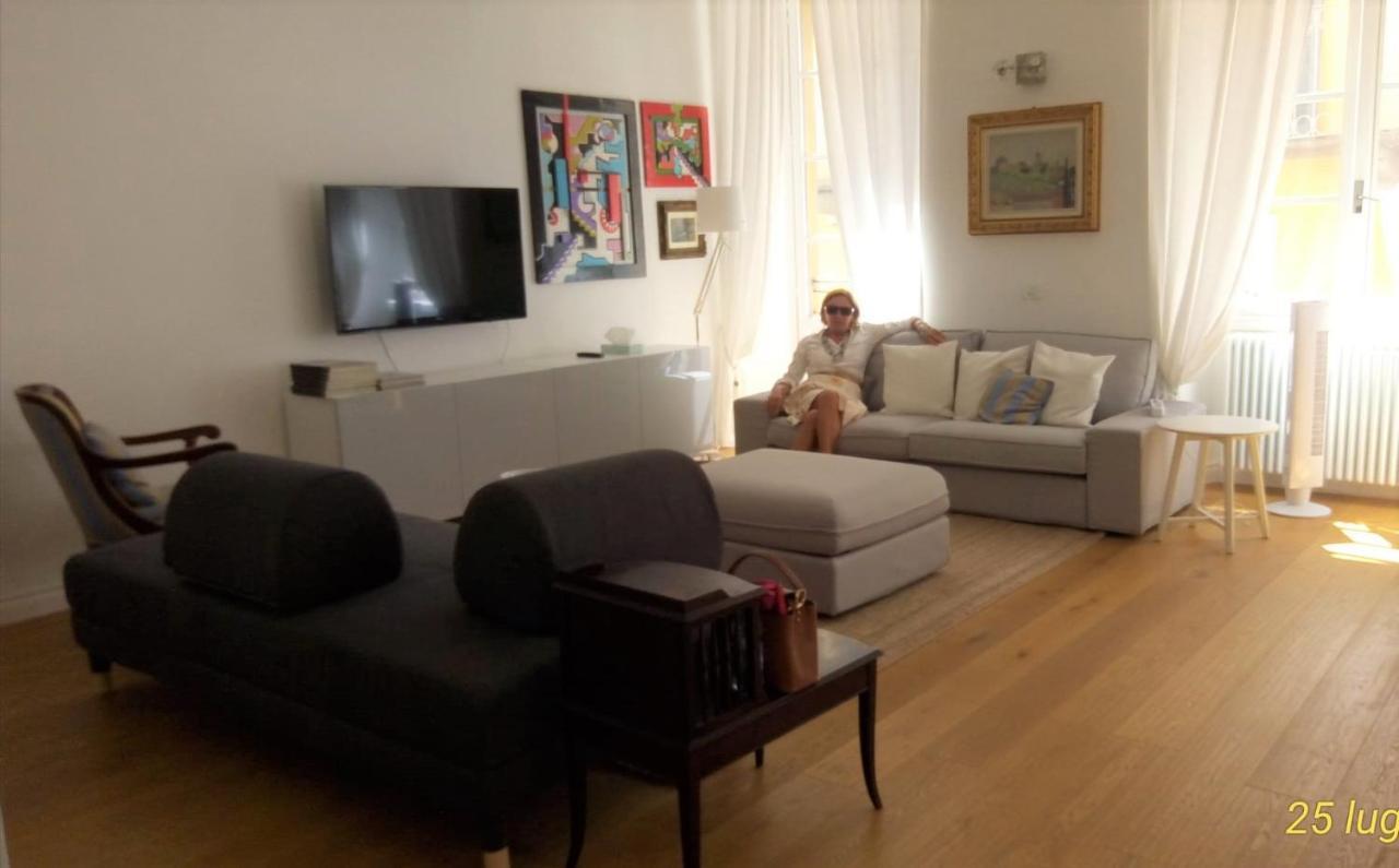 Piazza San Rocco Suite Art แวร์บาเนีย ภายนอก รูปภาพ