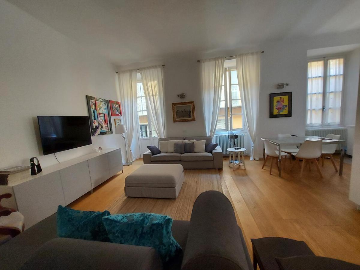 Piazza San Rocco Suite Art แวร์บาเนีย ภายนอก รูปภาพ