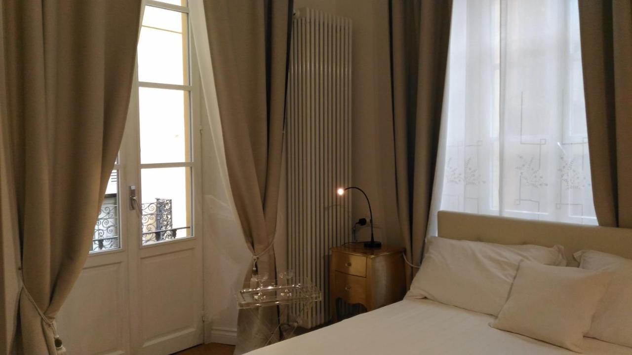 Piazza San Rocco Suite Art แวร์บาเนีย ภายนอก รูปภาพ