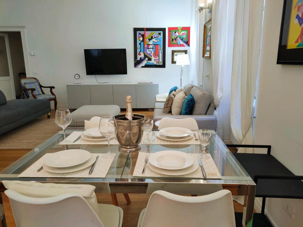 Piazza San Rocco Suite Art แวร์บาเนีย ภายนอก รูปภาพ