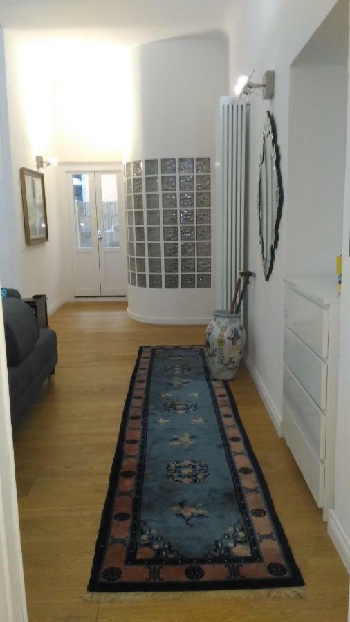 Piazza San Rocco Suite Art แวร์บาเนีย ภายนอก รูปภาพ